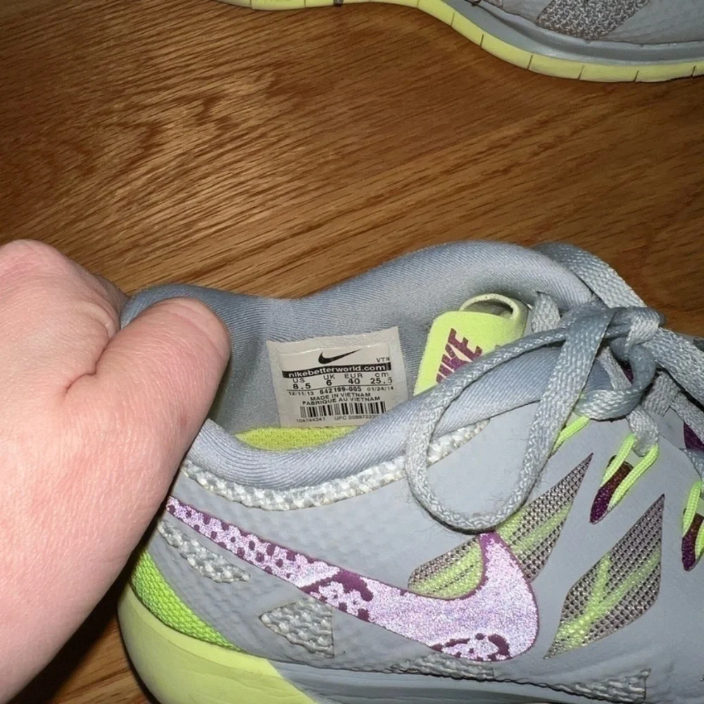 Nike free 5.0 light grey with purple and lime green accents 8.5